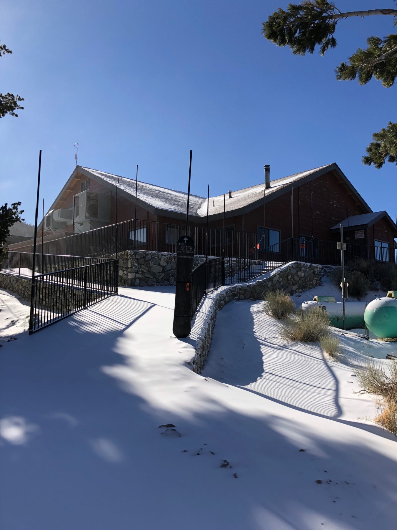 Malibu / Mt. Baldy - We’re the only ones at The Notch – no footprints in the freshly made snow. Malibu / Mt. Baldy - We’re the only ones at The Notch – no footprints in the freshly made snow.