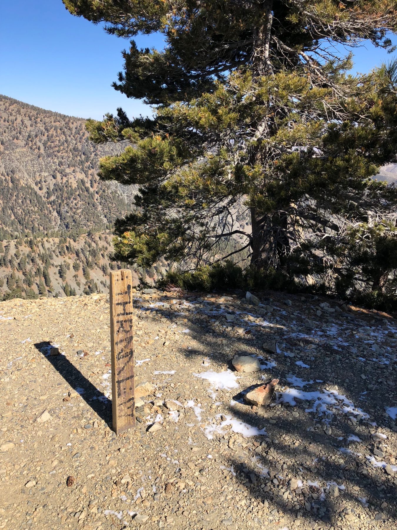 Malibu / Mt. Baldy - A smattering of snow on the way to the summit. Malibu / Mt. Baldy - A smattering of snow on the way to the summit.